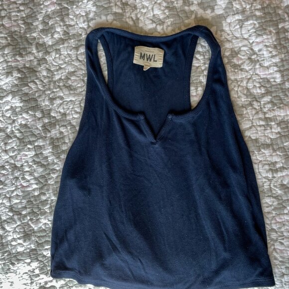 MWL Ribbed Split-Neck Crop Tank - Picture 3 of 4